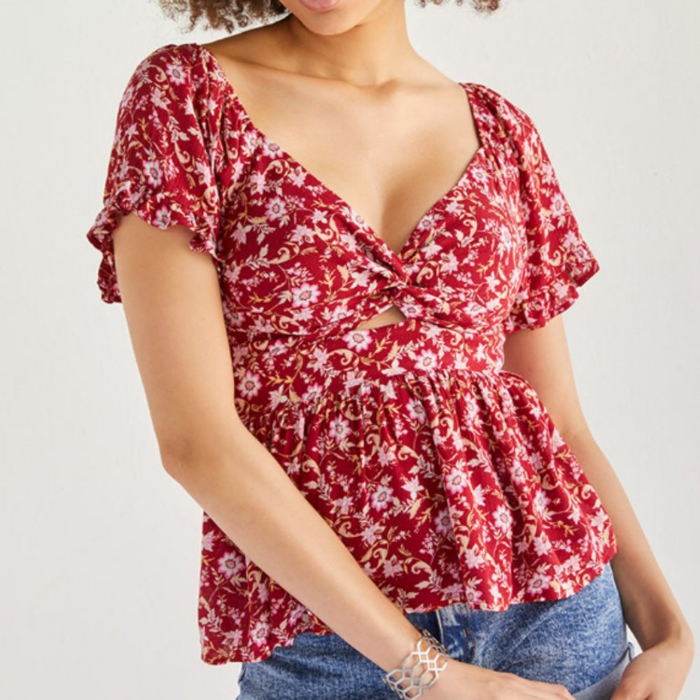 Francesca's Red Floral Keyhole Peplum Blouse